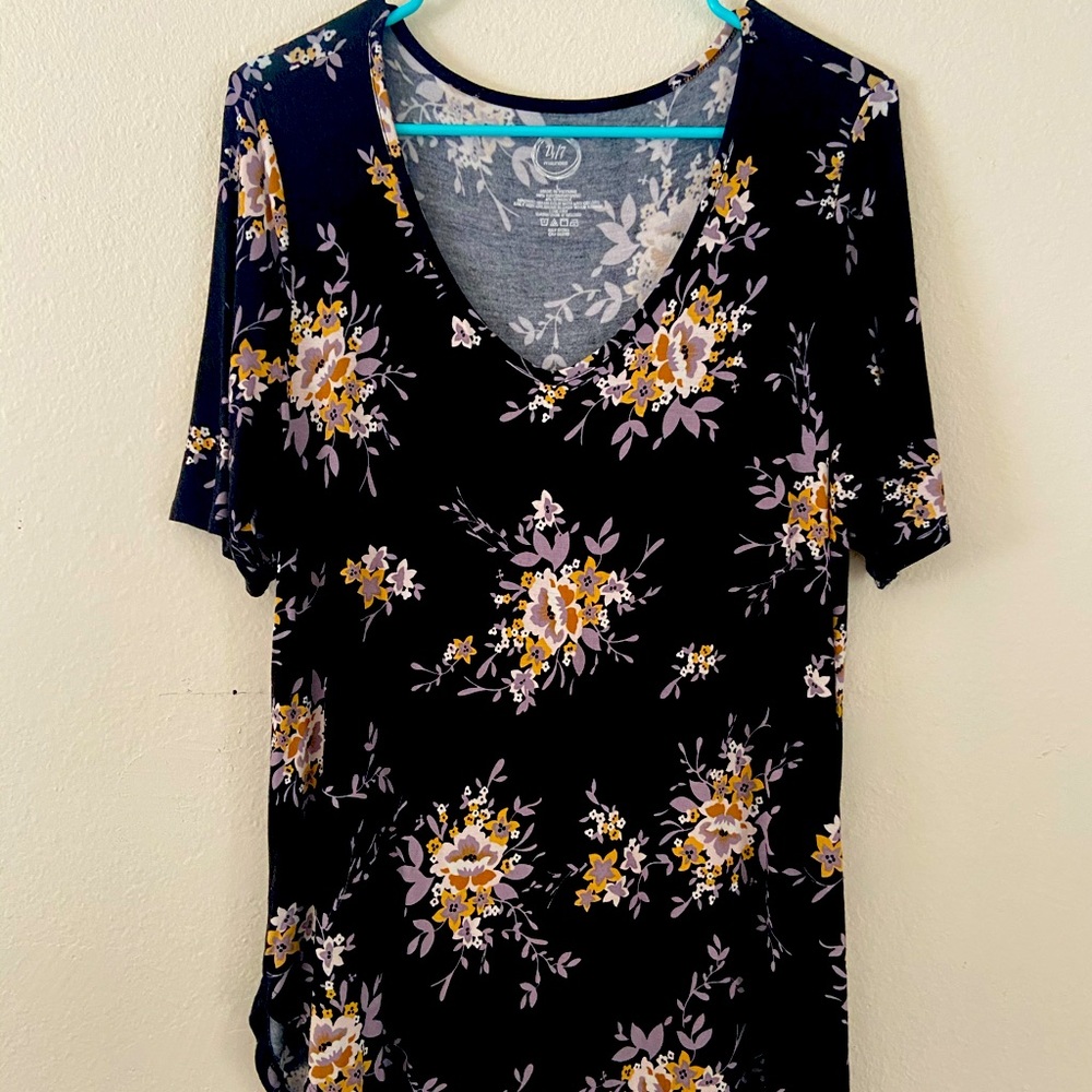 Cotton black floral V-neck